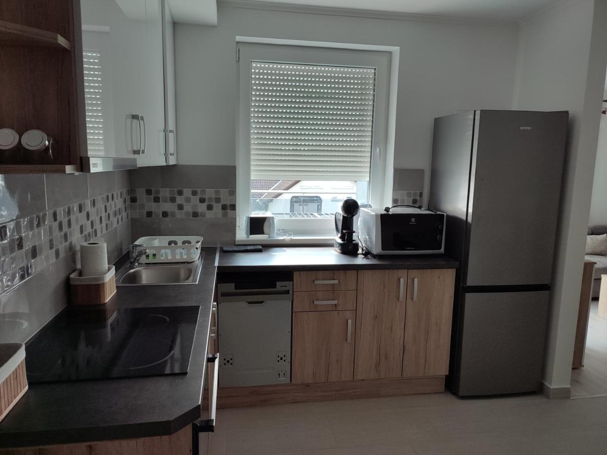 Devai-Lux Apartman Sarvar Exterior photo