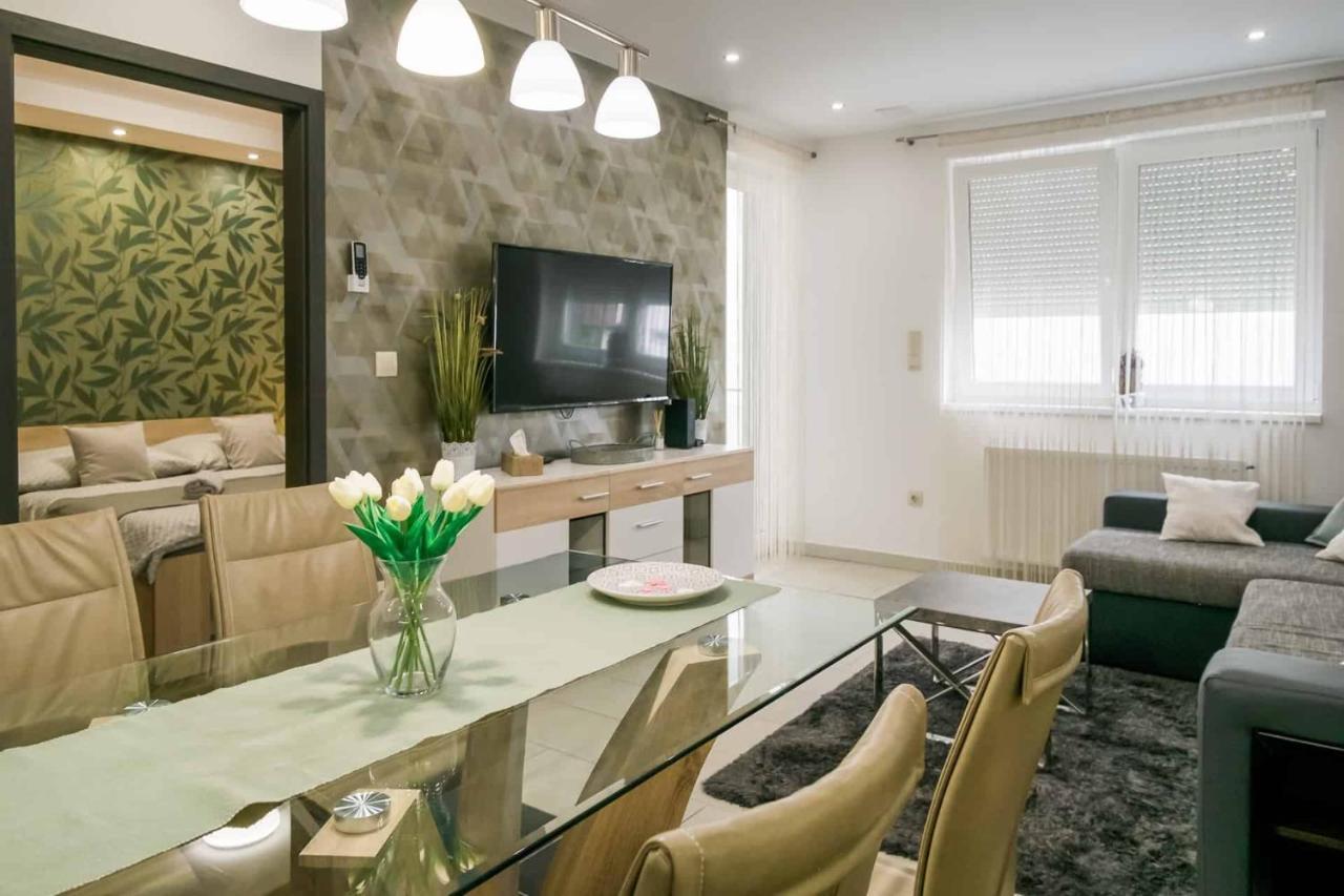 Devai-Lux Apartman Sarvar Exterior photo