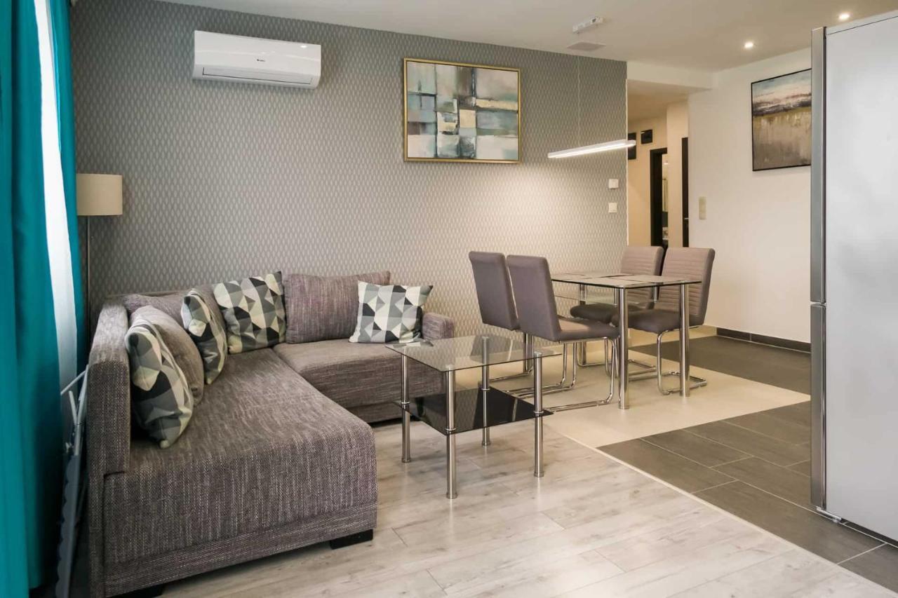 Devai-Lux Apartman Sarvar Exterior photo